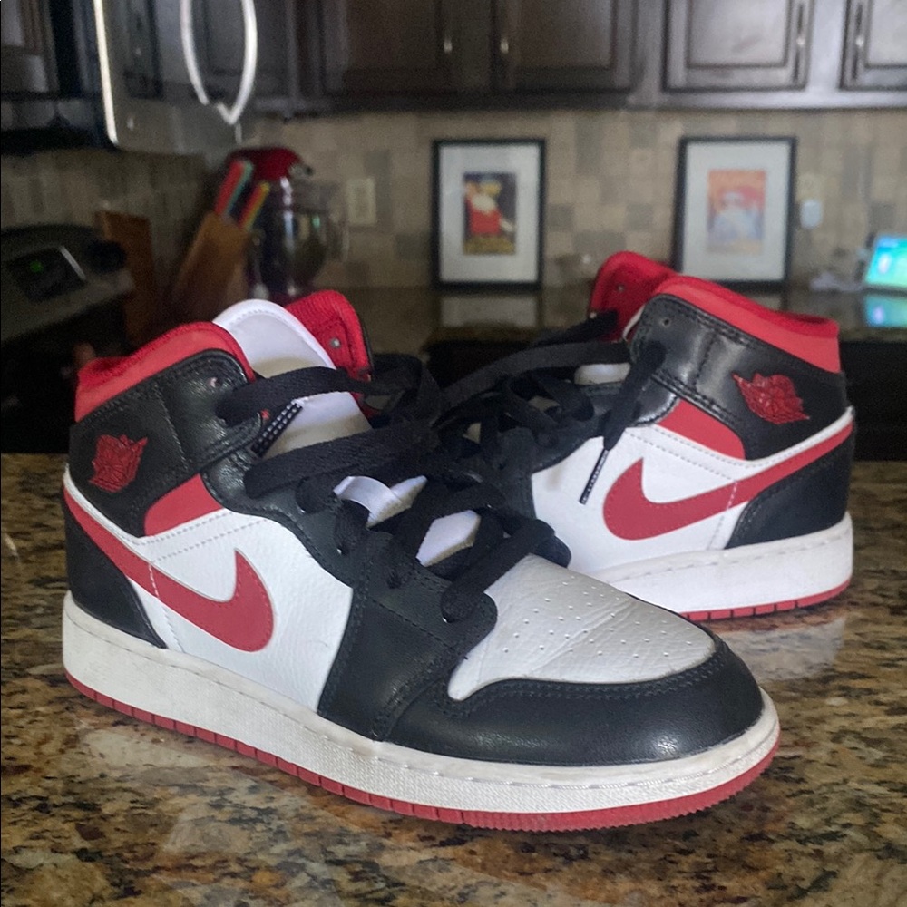 Jordan Black and Red Sneakers Classic Design